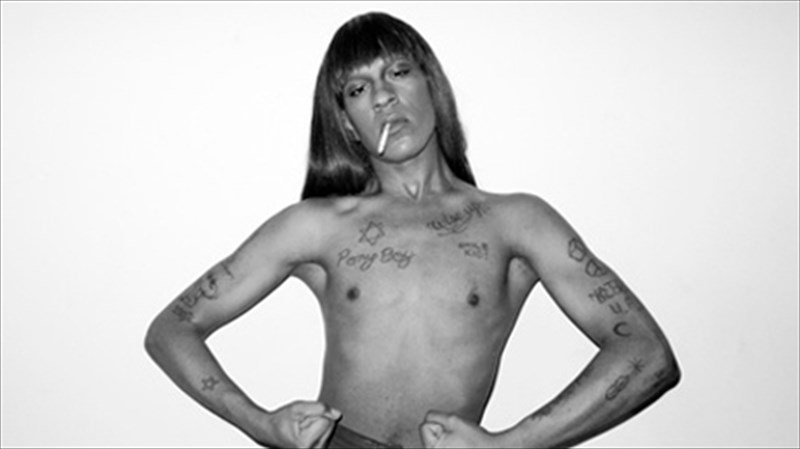 mia-ekkentriki-diethnis-parousia-sto-kookoo