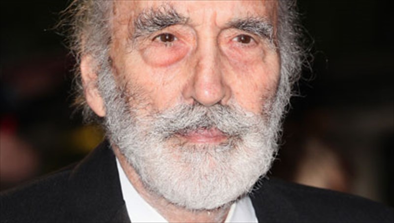 christopher-lee-ton-sugkinise-o-Johhny-depp-me-mia-ekpliksi-Johhny-depp-me-mia-ekpliksi