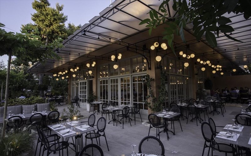 il-trovatore-anakalupsame-to-neo-italiko-tou-palaiou-falirou