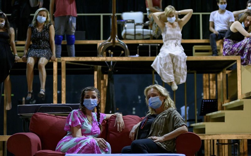 stis-probes-gia-to-trito-stefani-fotografies-kai-binteo-fotografies-kai-binteo