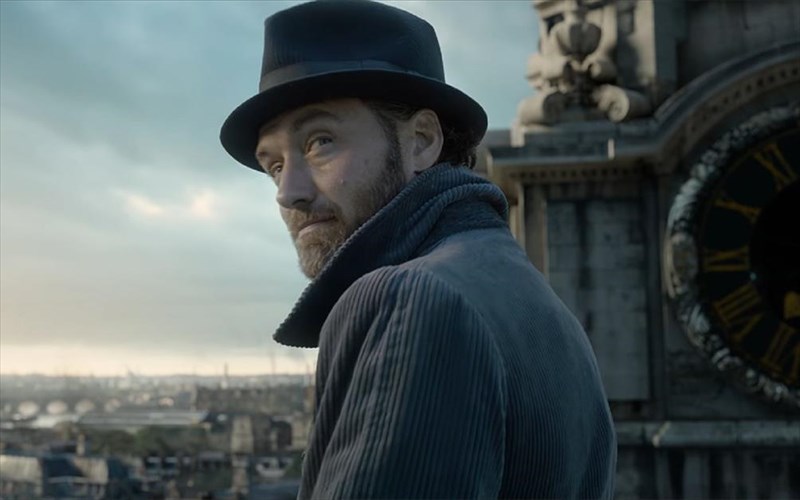 fimes-gia-spin-off-seira-tou-xari-poter-me-ton-Jude-law-os-ntamplntor