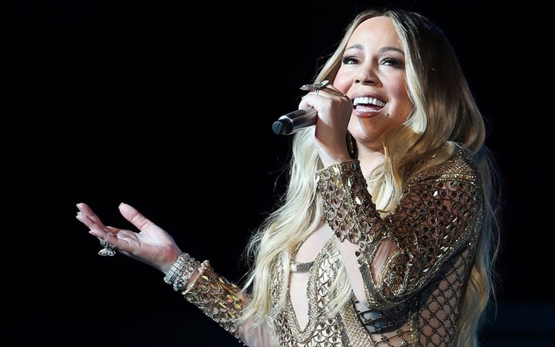 i-mariah-carey-apokaluptei-to-krufo-alternative-rock-parelthon-tis