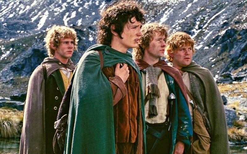 dixazoun-oi-fimes-gia-skines-seks-kai-gumnou-ston-arxonta-ton-daxtulidion-tou-amazon