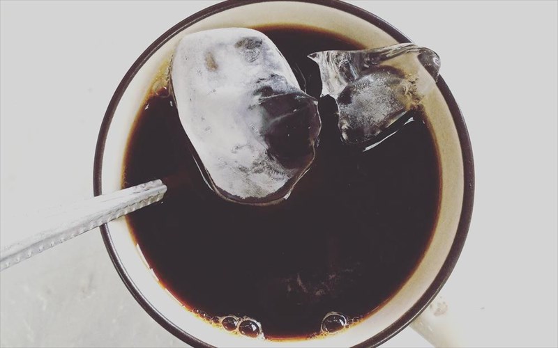 ftiaxnoume-kruo-elliniko-kafe-me-ton-eidiko