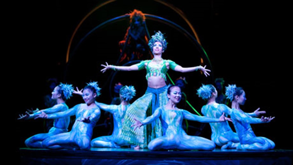 dralion-o-drakos-kai-to-liontari-sunantiountai-stin-athina-drakos-kai-to-liontari-sunantiountai-stin-athina