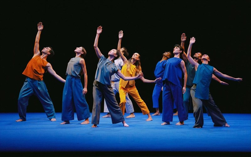 i-proti-paragogi-tou-mpaletou-tis-lurikis-gia-tin-enallaktiki-skini