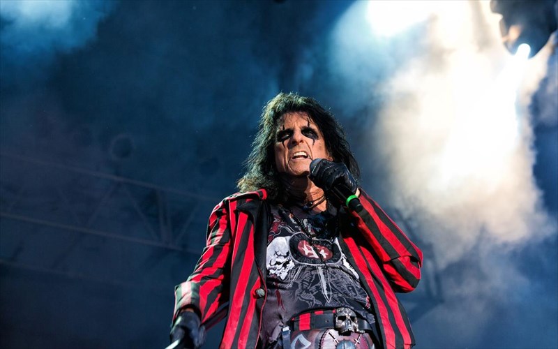 o-alice-cooper-tha-giortasei-to-halloween-meso-zoom