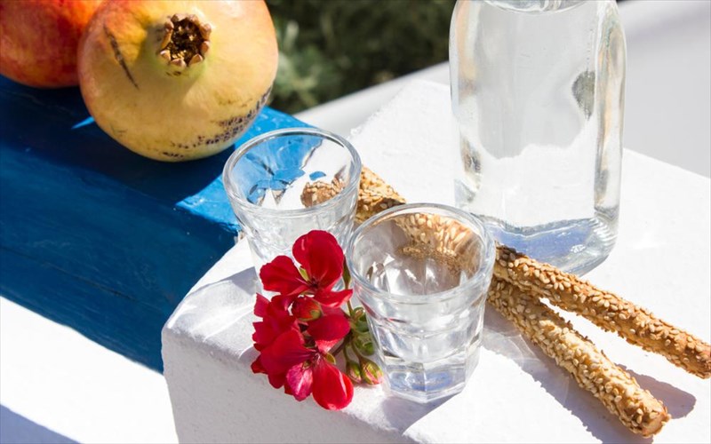 tsipouro-eugenes-apostagma-i-ugro-pur-ugro-pur