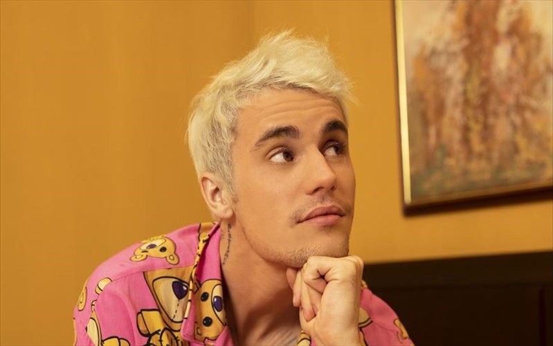 neo-single-apo-ton-monaxiko-Justin-bieber