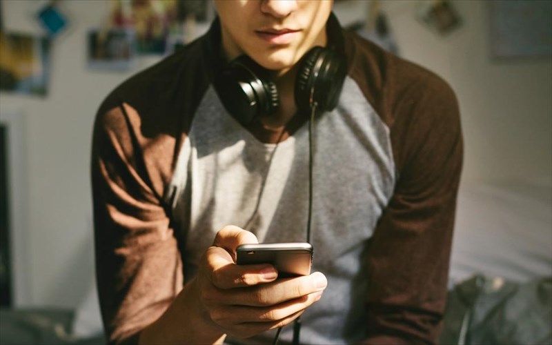 i-anazitisi-tragoudion-meso-google-egine-eukoloteri