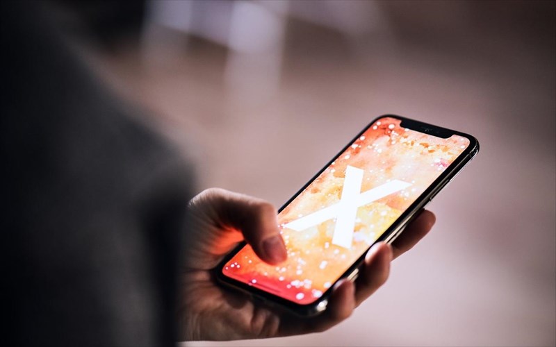 i-apple-lansarei-ena-dorean-mousiko-kanali