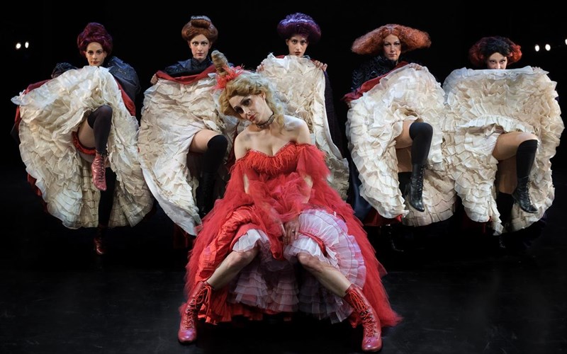 3-nees-premieres-erxontai-teli-oktobriou-sto-ethniko-theatro-nees-premieres-erxontai-teli-oktobriou-sto-ethniko-theatro