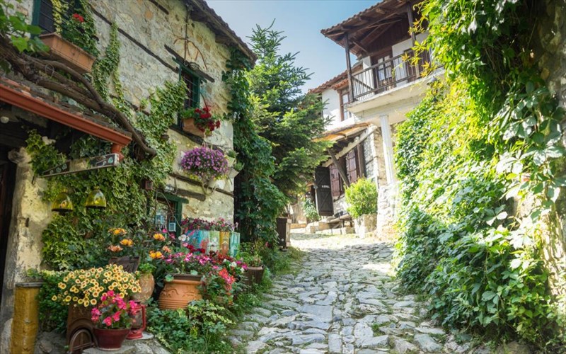 anebainoume-se-tria-omorfa-xoria-tou-olumpou