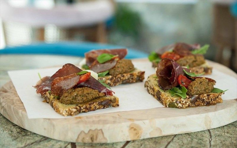 tesseris-nees-geustikes-protaseis-pou-tha-episkeftoume-molis-anoiksei-i-estiasi-estiasi