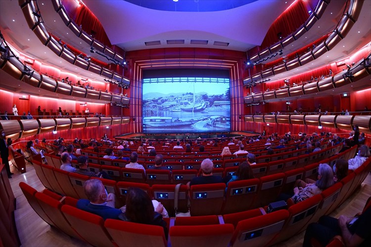 i-anakoinosi-tis-lurikis-gia-tin-epistrofi-xrimaton-sto-koino