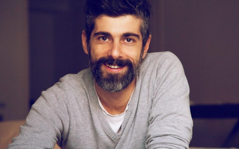 2-rapsodies-apo-tin-iliada-tou-omirou-se-zontani-metadosi-apo-to-kpisn-rapsodies-apo-tin-iliada-tou-omirou-se-zontani-metadosi-apo-to-kpisn