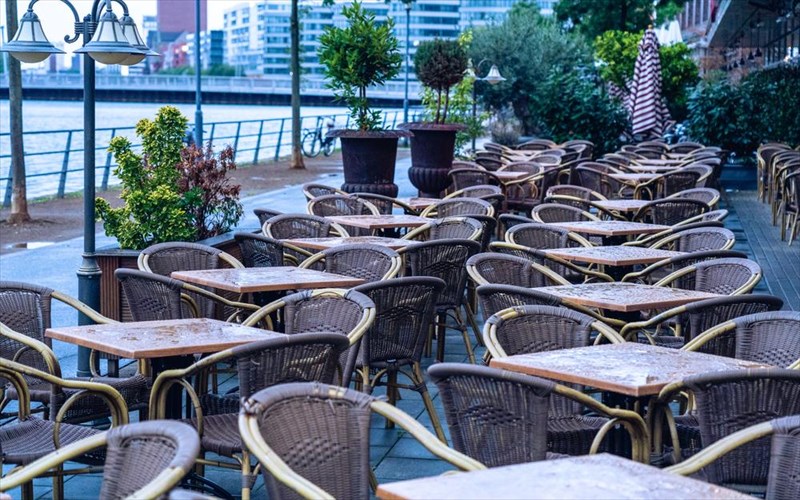 eseis-mathate-gia-to-save-one-seat