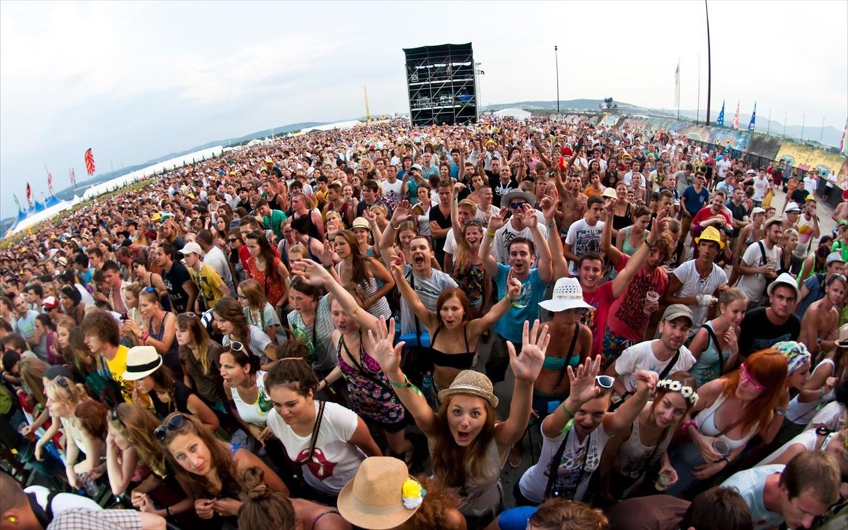 festibal-sunaulia-koino-kosmos-skini-live