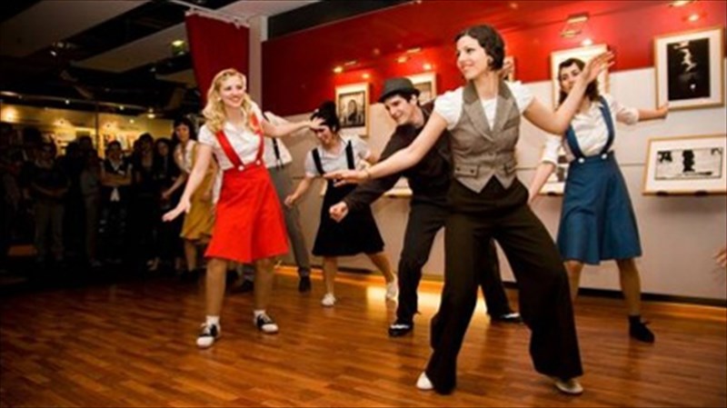 swing-gia-kathe-mera-tis-ebdomadas