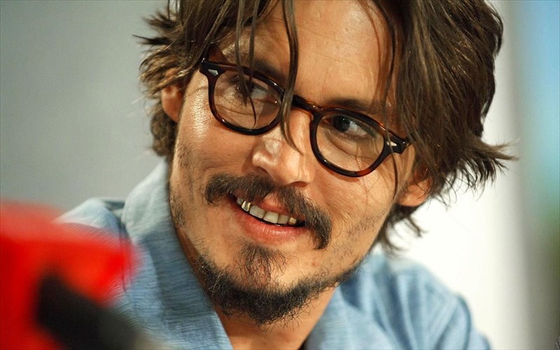 me-to-azimioto-i-apoxorisi-tou-Johnny-depp-apo-ta-fantastika-zoa-apoxorisi-tou-Johnny-depp-apo-ta-fantastika-zoa