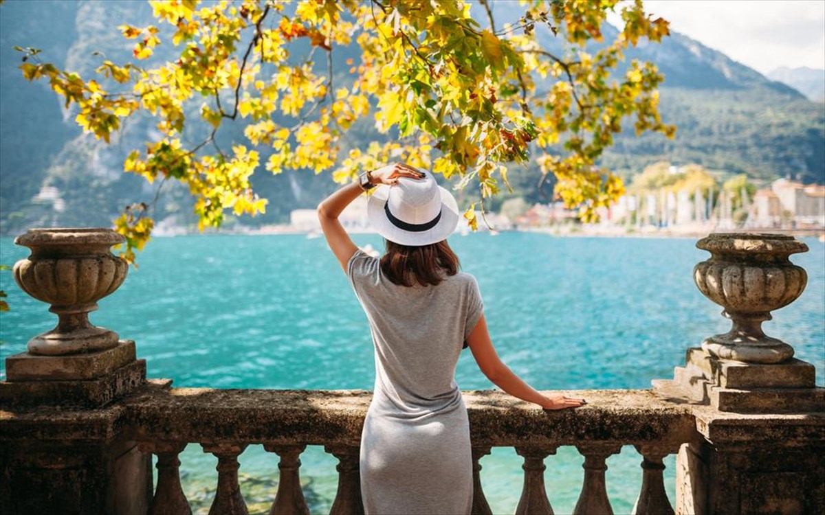 taksidi-europi-poluteleia