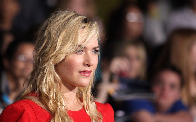 i-kate-winslet-espase-to-rekor-tou-tom-cruise-sta-upobruxia-gurismata