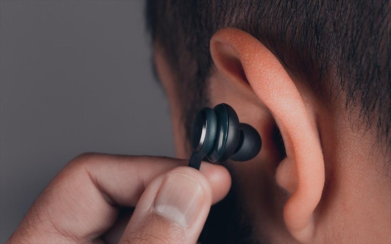 to-telos-ton-akoustikon-einai-konta