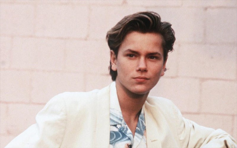 ethan-hawke-to-xolugount-katabroxthise-ton-river-phoenix