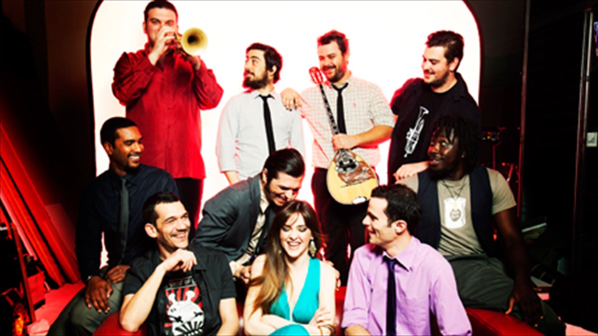 oi-imam-baildi-me-tin-epituximeni-tous-suntagi-sto-ruthmos-stage