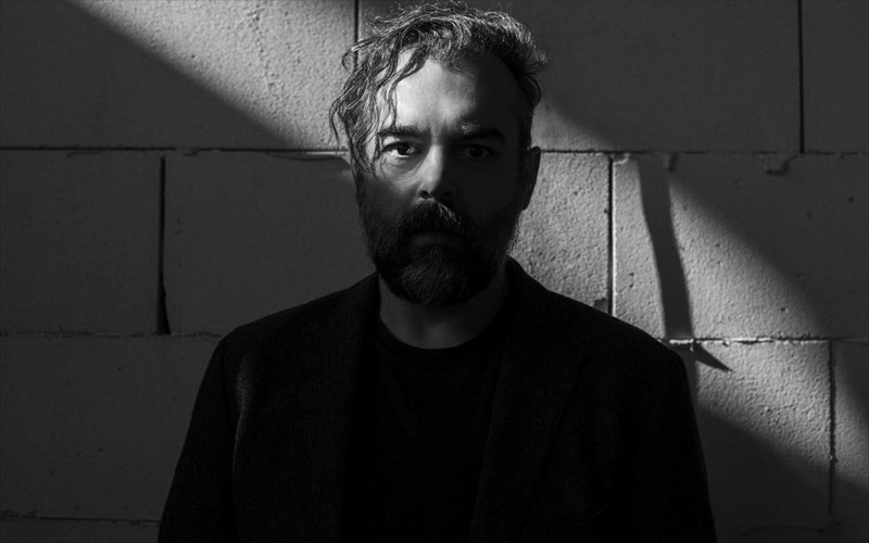 to-radio-plays-tou-festibal-athinon-erxetai-me-pano-apo-60-kallitexnes