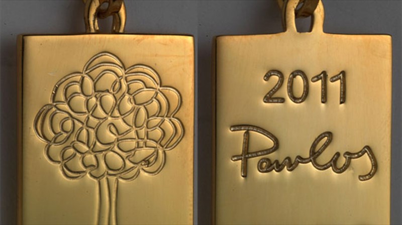 to-gouri-kai-i-xristougenniatiki-ekthesi-tis-gkaleri-zoumpoulaki-xristougenniatiki-ekthesi-tis-gkaleri-zoumpoulaki