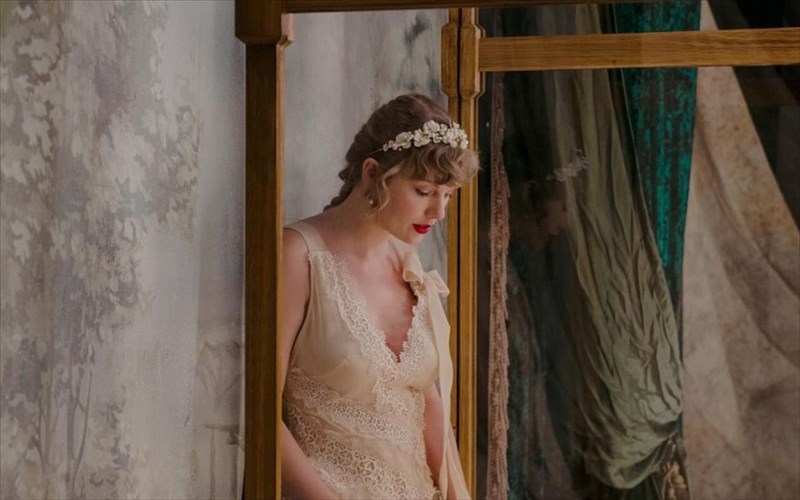 neo-almpoum-ekpliksi-apo-tin-taylor-swift-gia-ta-genethlia-tis