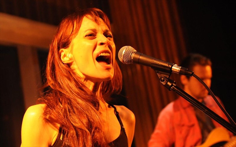 skepseis-tis-fiona-apple-gia-mpoϋkotaz-sta-grammy-logo-tou-dr-luke