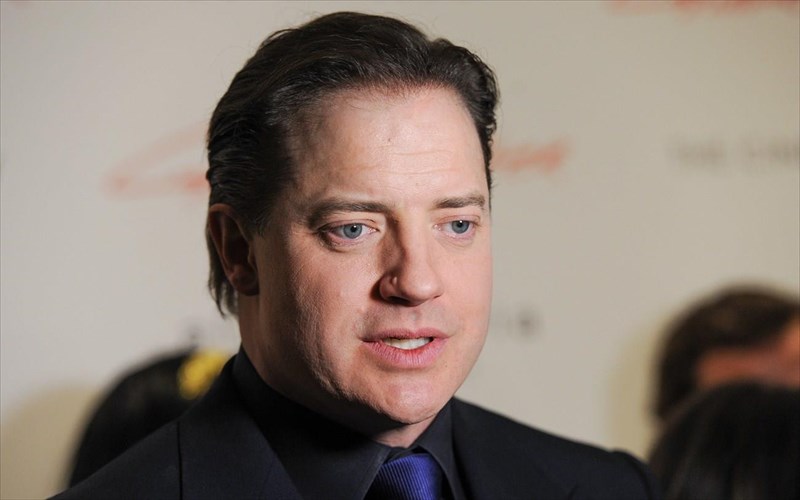 the-whale-brenda-fraser-upo-tis-skinothetikes-odigies-tou-darren-aronofsky