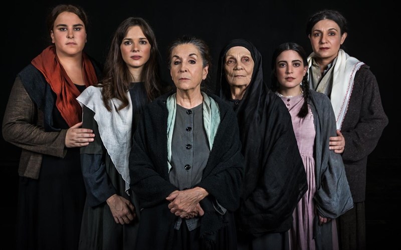 gunaikes-tou-papadiamanti-se-online-streaming-apo-ton-petro-zoulia