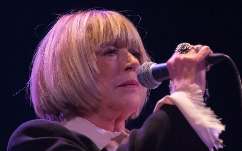 marianne-faithfull-xano-ti-foni-mou-logo-koronoiou