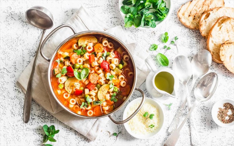 zestainomaste-me-tesseris-dimofileis-soupes-tis-europis