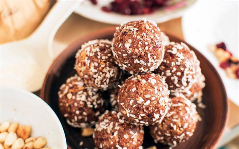 laxtarista-energy-balls-xoris-zaxari-me-tin-upografi-diaitologou