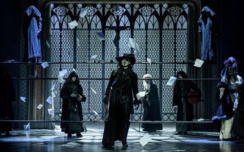 o-stathis-libathinos-anebazei-moliero-se-live-streaming