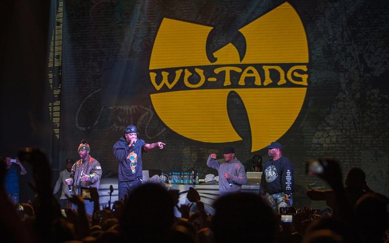 diplomatiko-epeisodio-metaksu-kanada-kai-kinas-logo-ton-wu-tang-clan
