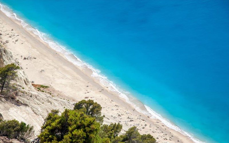 oi-egkremnoi-tis-leukadas-tha-ginoun-ksana-prosbasimoi-me-ta-podia