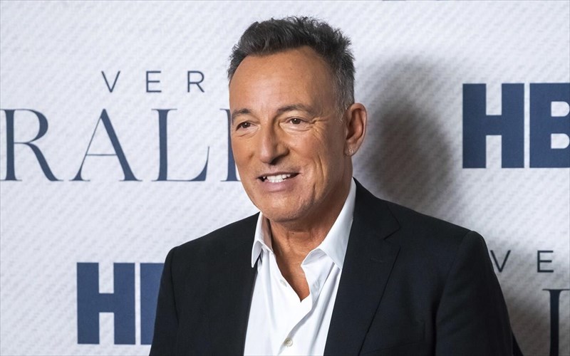aposurthike-i-proti-diafimisi-tou-bruce-springsteen-proti-diafimisi-tou-bruce-springsteen