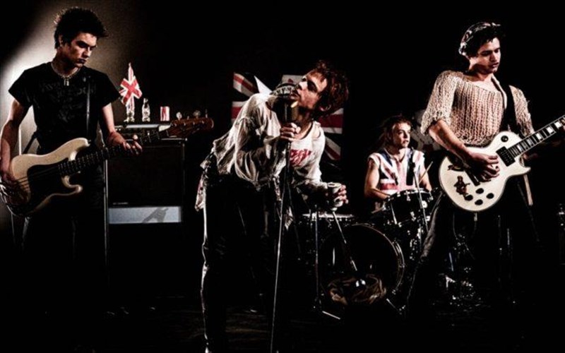 i-proti-matia-sto-pistol-ti-biografiki-seira-gia-tous-sex-pistols-tou-danny-boyle