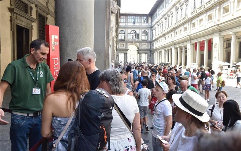 uffizi-diffusi-metatrepontas-tin-toskani-se-mia-gigantiaia-gkaleri