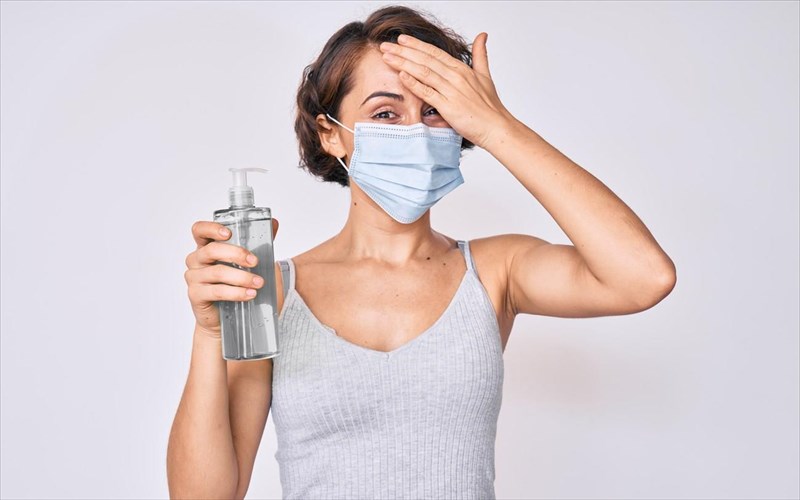 giati-den-prepei-pote-na-bazete-apolumantiko-xerion-sto-prosopo-sas