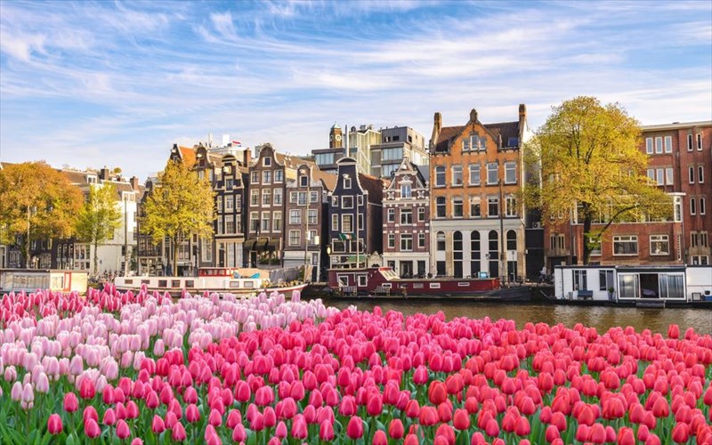 deka-xores-me-ta-pio-omorfa-ethnika-louloudia