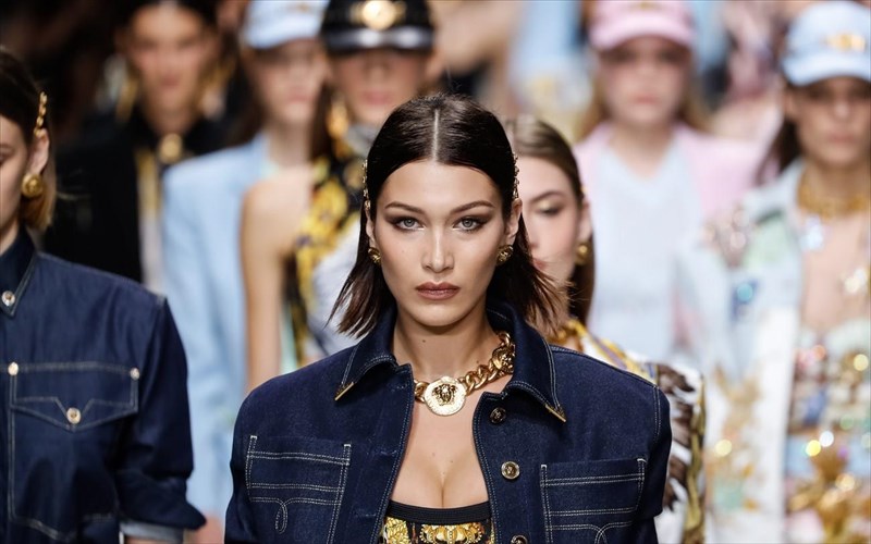 o-oikos-versace-exei-to-mustiko-pou-tha-enisxusei-tin-diathesi-sas-edo-kai-tora