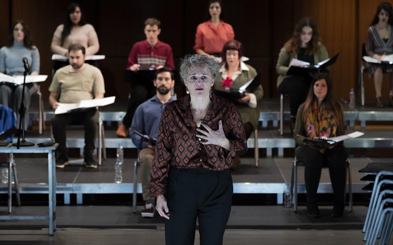 to-teras-tou-neofasismou-katatroponetai-sti-gno-tv-tis-lurikis