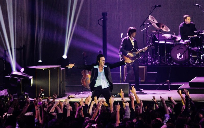 release-athens-2022-nick-cave-kai-the-bad-seeds-kai-mogwai-stin-plateia-nerou-the-bad-seeds-kai-mogwai-stin-plateia-nerou