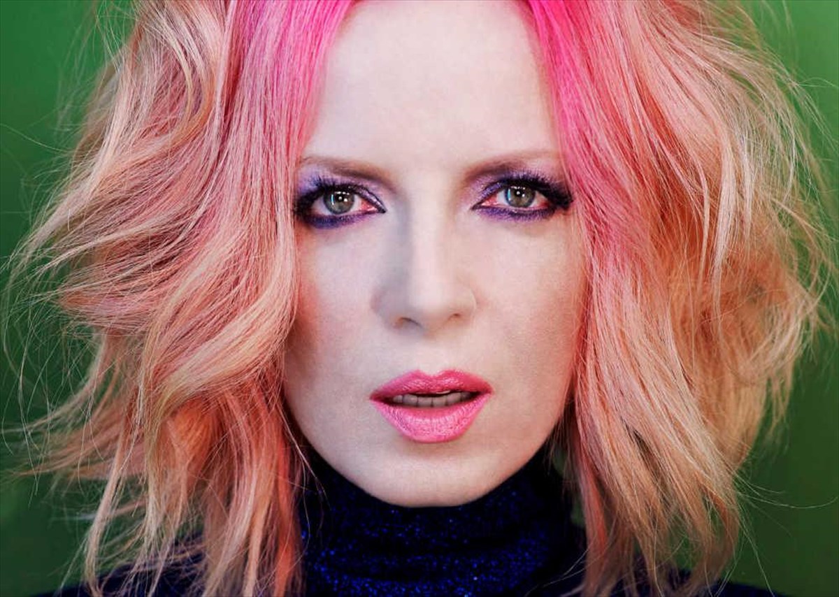 shirley-manson-gennithika-gia-na-kano-auto-auto-eprepe-na-kano-me-ti-zoi-mou